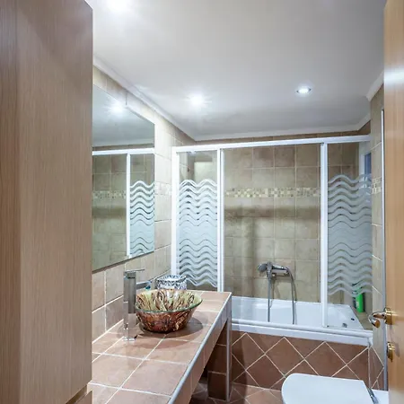 Spacious 2 Bedroom Center 5p Θεσσαλονίκη