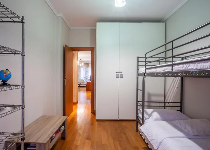 Διαμέρισμα Spacious 2 Bedroom Center 5p