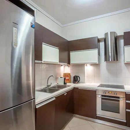 Spacious 2 Bedroom Center 5p Апартаменты *