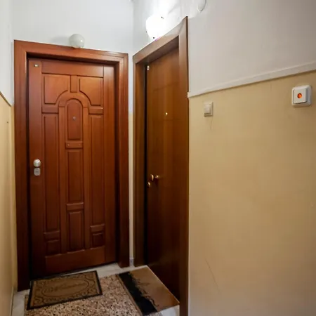 Spacious 2 Bedroom Center 5p Tesalónica