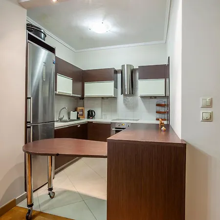 Spacious 2 Bedroom Center 5p Apartamento